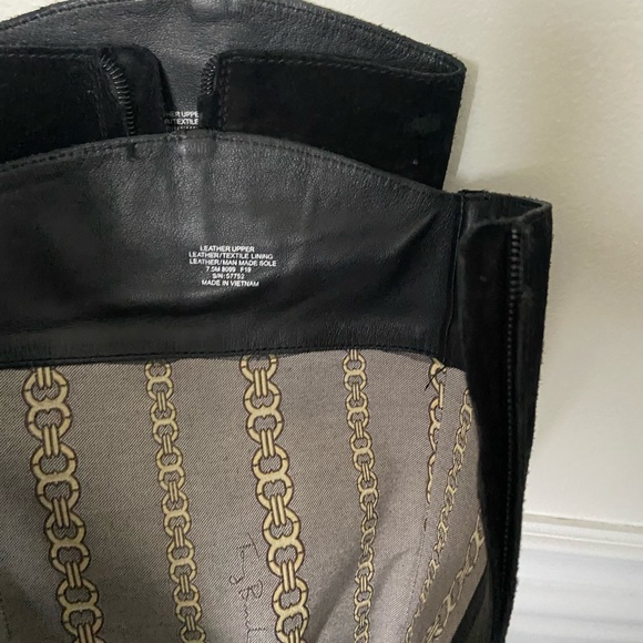 Tory Burch boots size 7.5 M - Picture 3 of 4